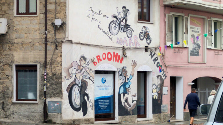 Orgosolo und Terme San Saturnino